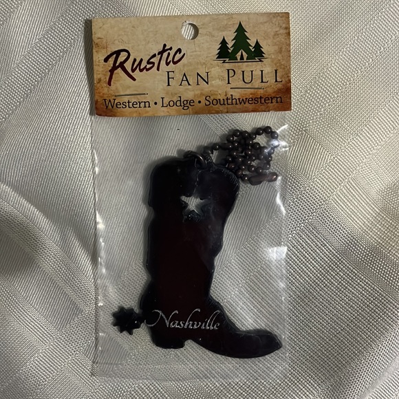 Rustic Rusted WESTERN COWBOY BOOT Ceiling Fan Pull / Light Pull or Key Chain - Picture 2 of 3